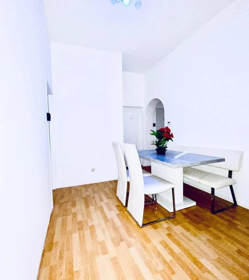 Spacious 4-Bedroom Apartment For Big Groups 비엔나