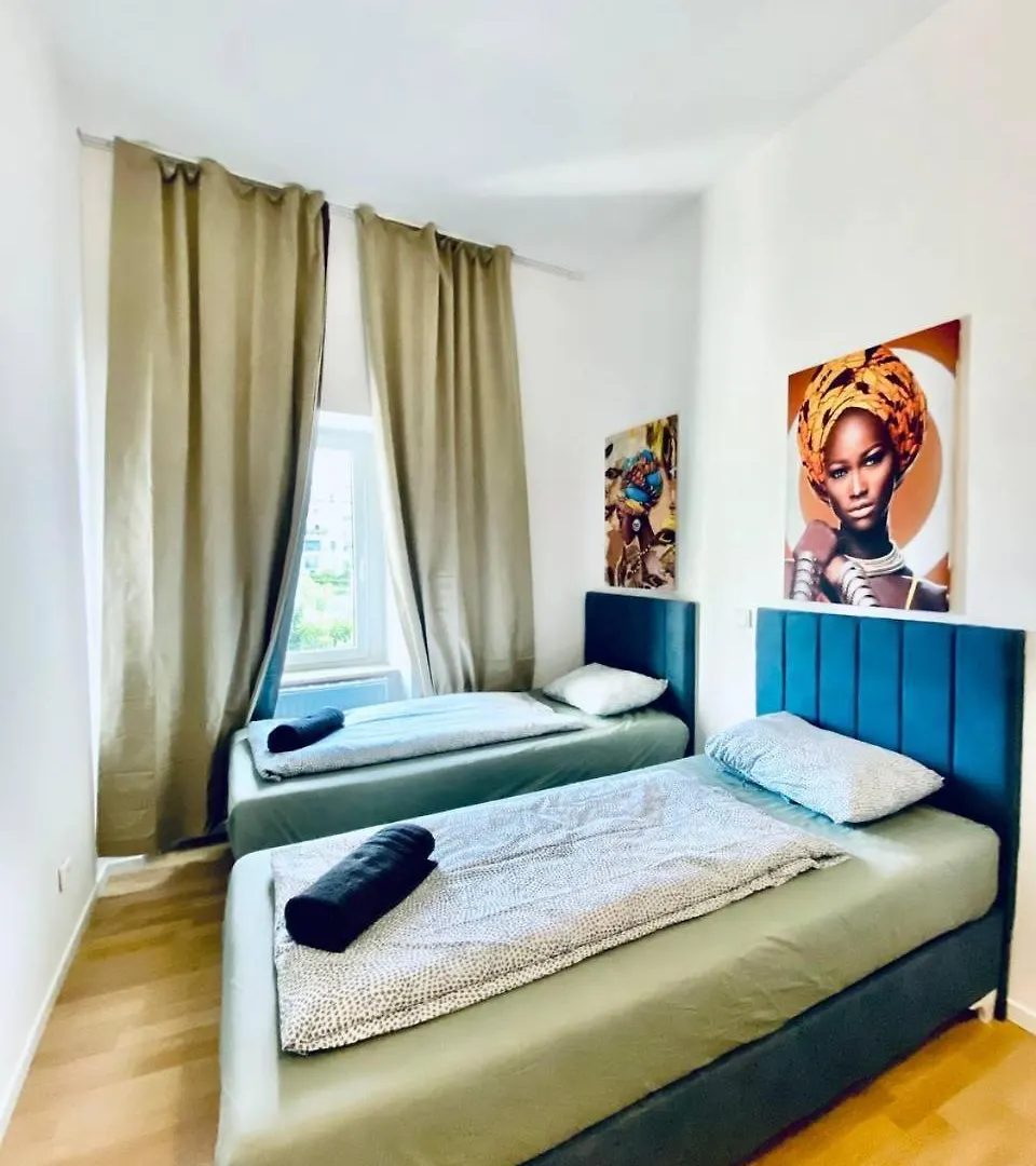 Spacious 4-Bedroom Apartment For Big Groups 비엔나 0*,  오스트리아