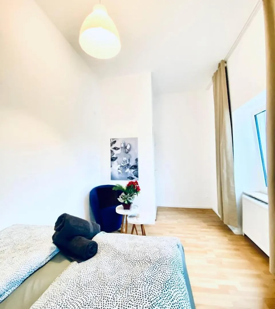 Spacious 4-Bedroom Apartment For Big Groups Vienna
