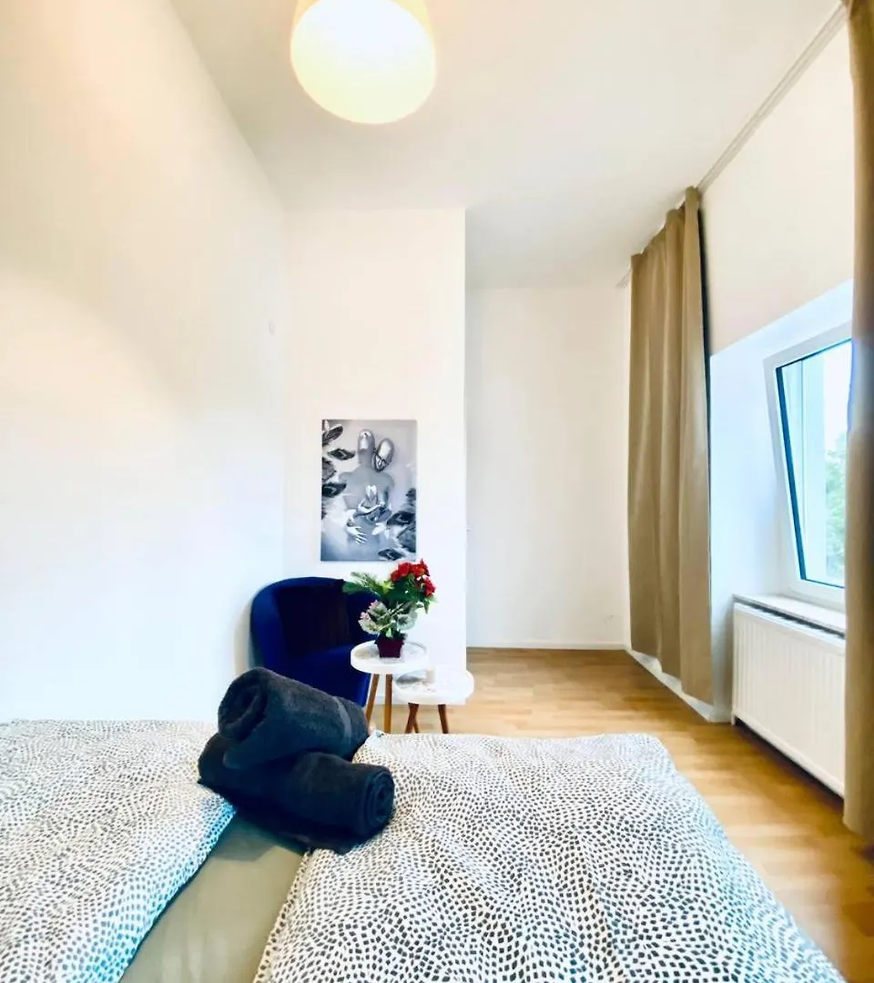 Spacious 4-Bedroom Apartment For Big Groups Vienna Austria