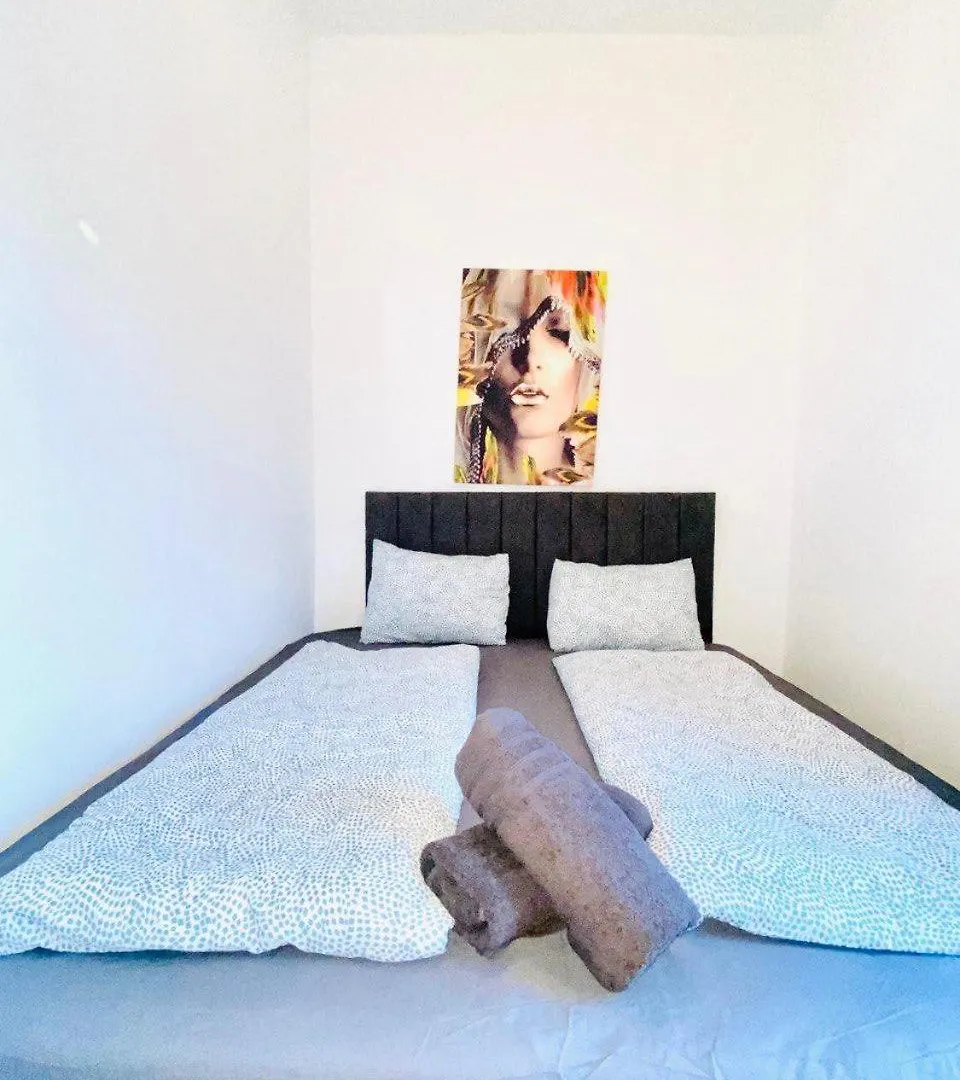 Spacious 4-Bedroom Apartment For Big Groups 비엔나 0*,