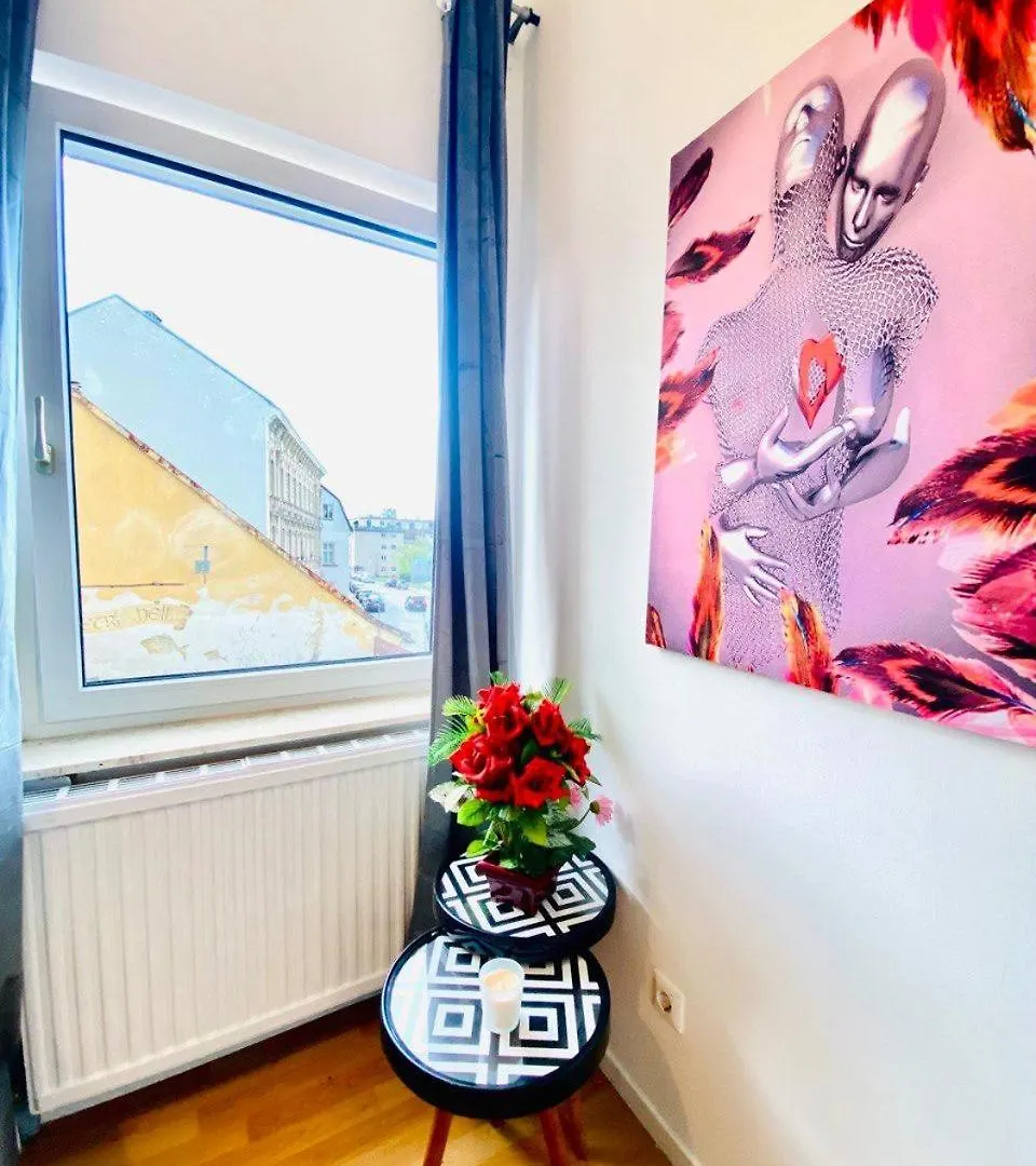 Spacious 4-Bedroom Apartment For Big Groups Wien