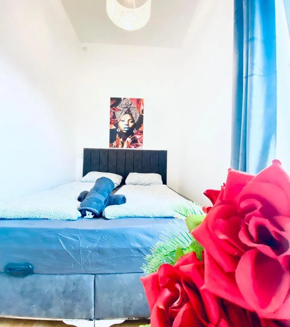 Spacious 4-Bedroom Apartment For Big Groups 비엔나 0*,  오스트리아